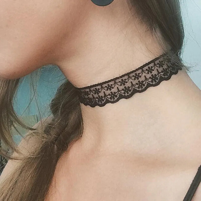 Sexy Short Lace Necklaces Hollow Choker Collar